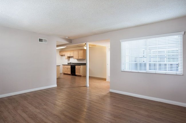 Pacific Palms Apartments - 27 Reviews | Anaheim, CA Apartments for Rent | ApartmentRatings©