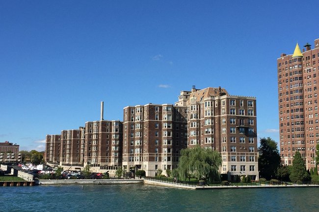 Alden Towers 37 Reviews Detroit Mi Apartments For Rent Manager Uploaded Photo Of Alden Towers In Detroit Mi