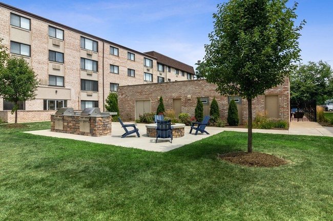 Midpointe Apartments - 104 Reviews | Chicago, IL Apartments for Rent