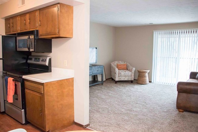 Place 72 Apartments | Omaha, NE Apartments for Rent | ApartmentRatings©