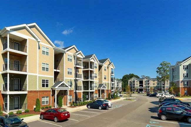 Waverton Denbigh Village - 40 Reviews | Newport News, VA Apartments for